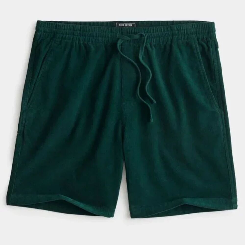 Todd Snyder 7" Corduroy Weekend Short in Botanical Green (Medium)
